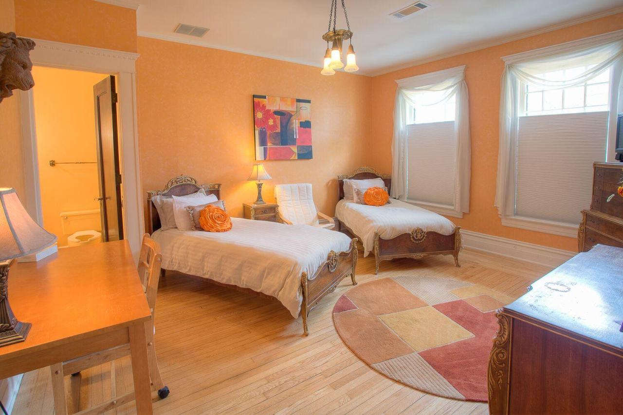 Lauerman House Inn Bed & Breakfast Marinette Екстер'єр фото